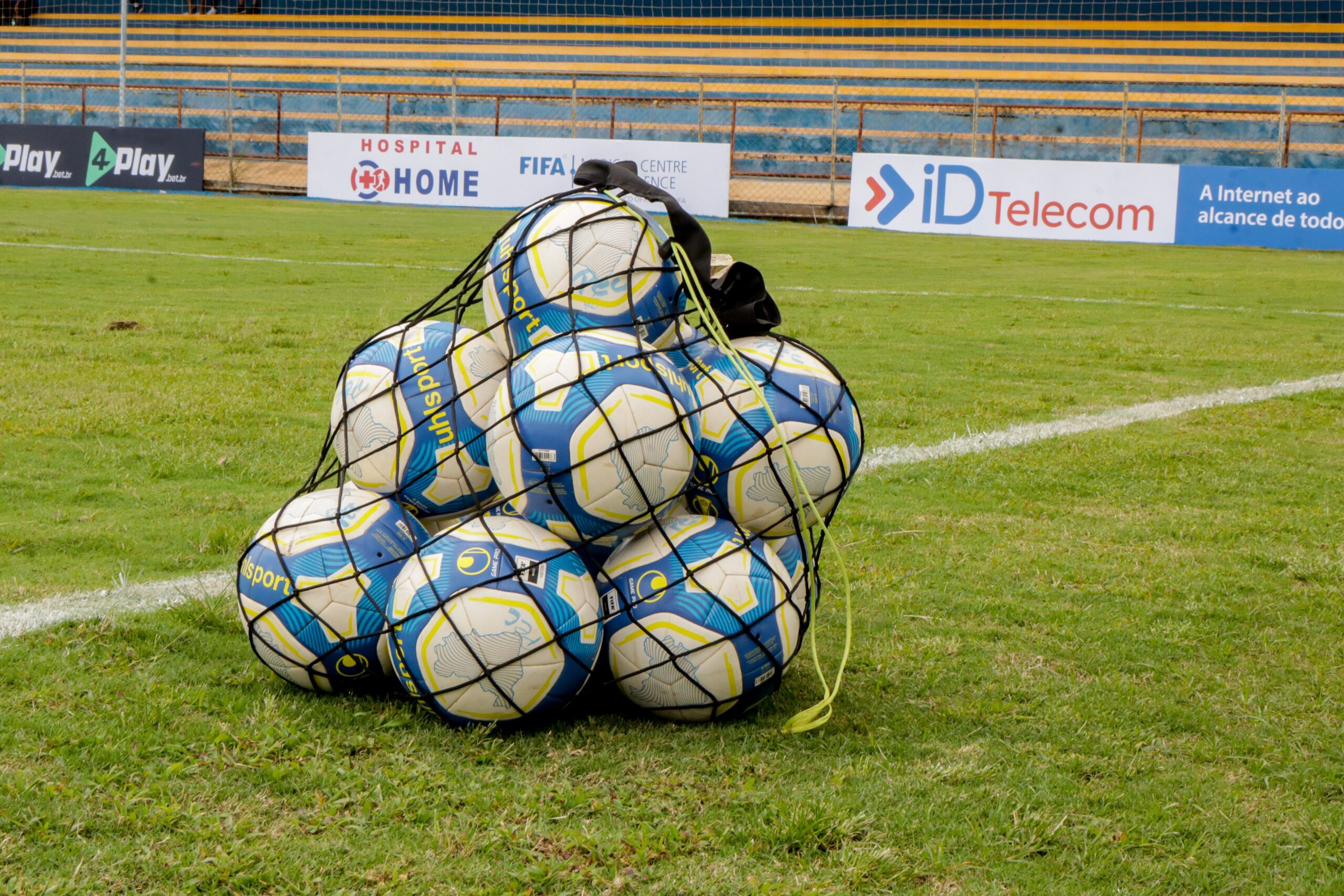 bola de futebol - foto luciano villaba neto / bsb sporting